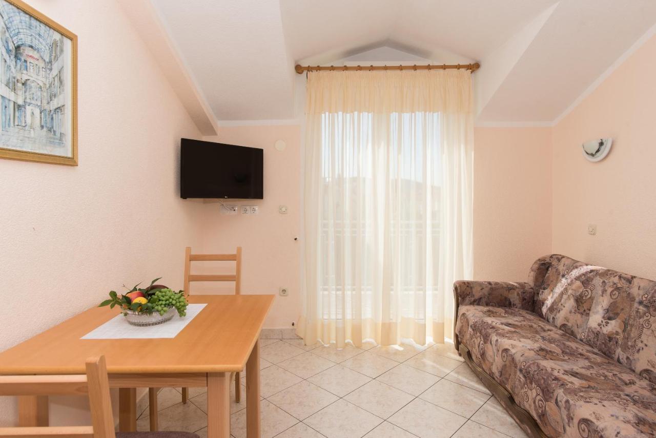 Topic Apartments Vodice Kültér fotó