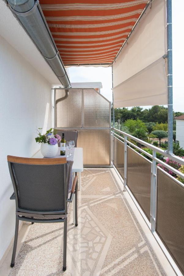Topic Apartments Vodice Kültér fotó