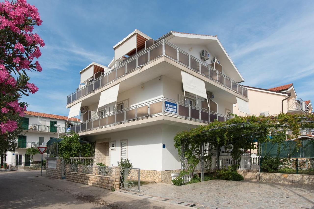 Topic Apartments Vodice Kültér fotó