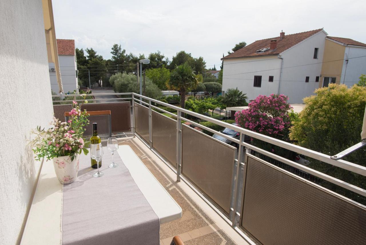 Topic Apartments Vodice Kültér fotó
