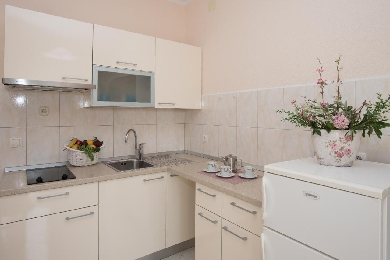 Topic Apartments Vodice Kültér fotó