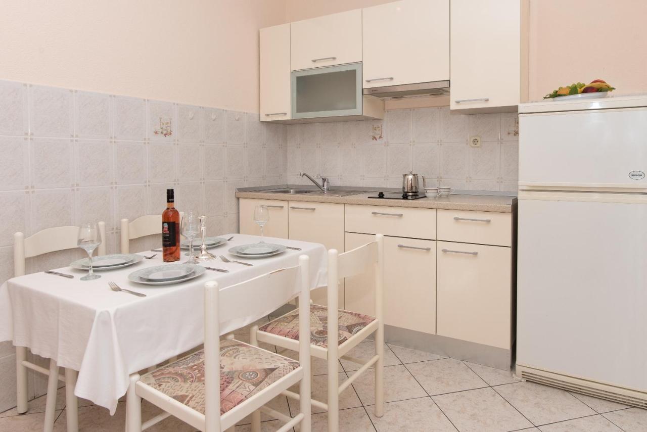 Topic Apartments Vodice Kültér fotó