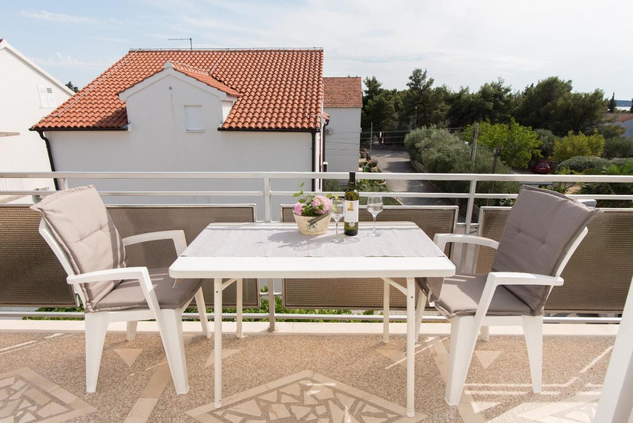 Topic Apartments Vodice Kültér fotó