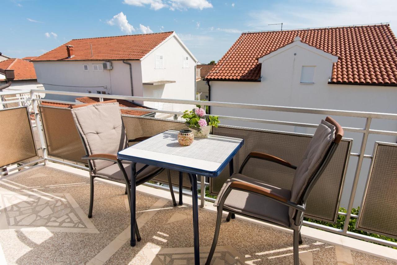 Topic Apartments Vodice Kültér fotó
