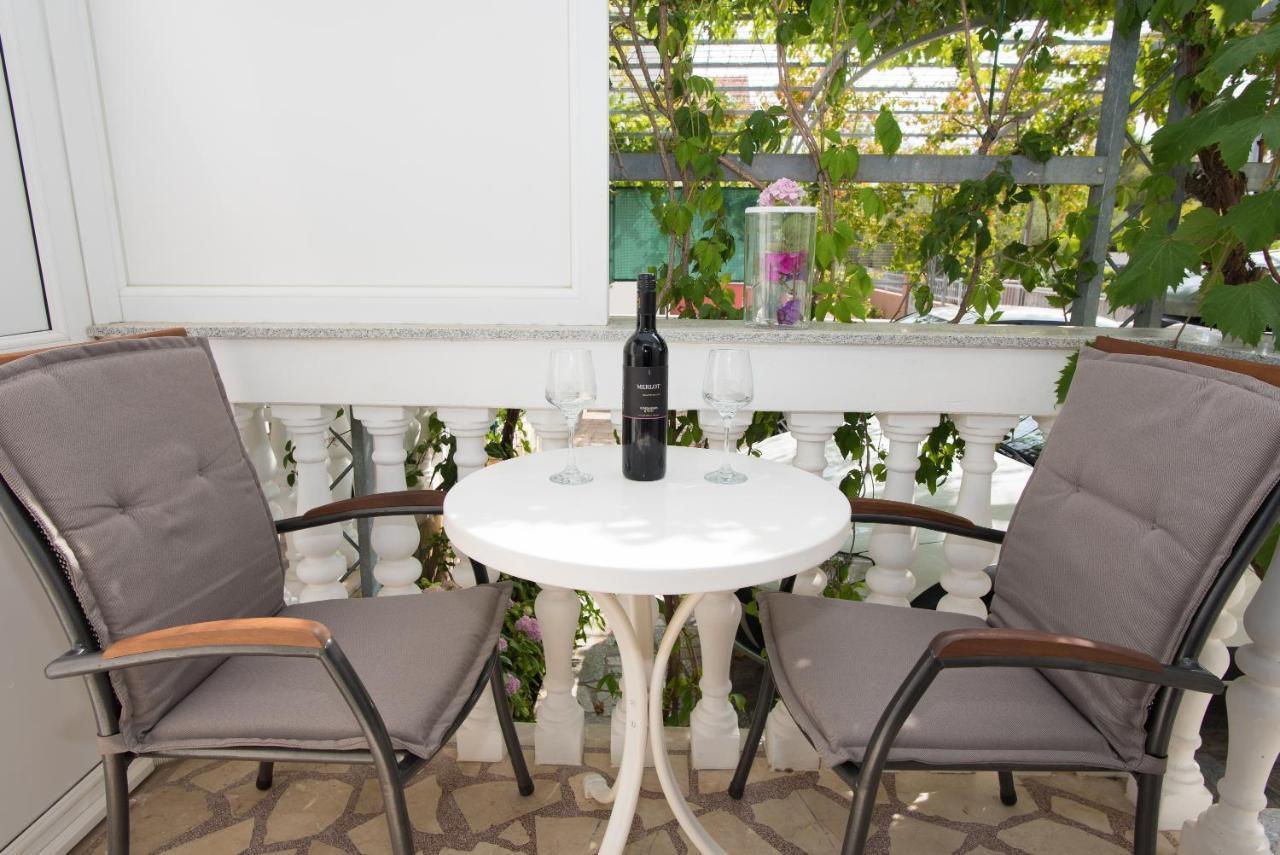 Topic Apartments Vodice Kültér fotó
